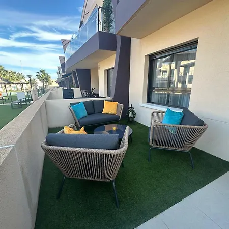 Beautiful Modern 200mts From Torre Horadada Апартаменты